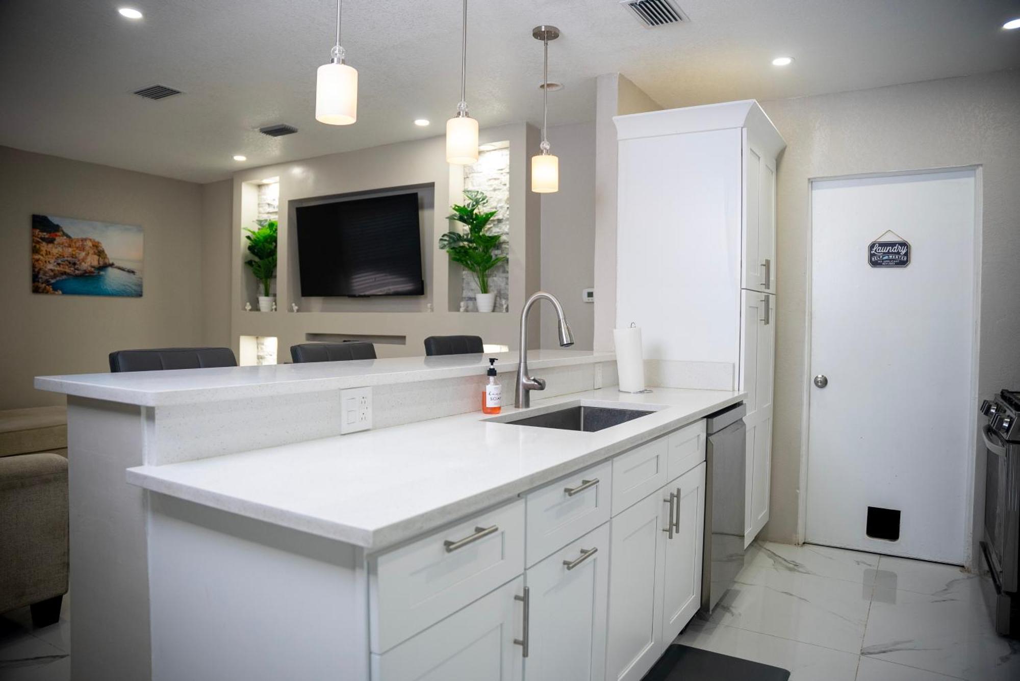 Stunning Modern Home In Tampa With Pool - Just 5 Minutes From Airport! Esterno foto