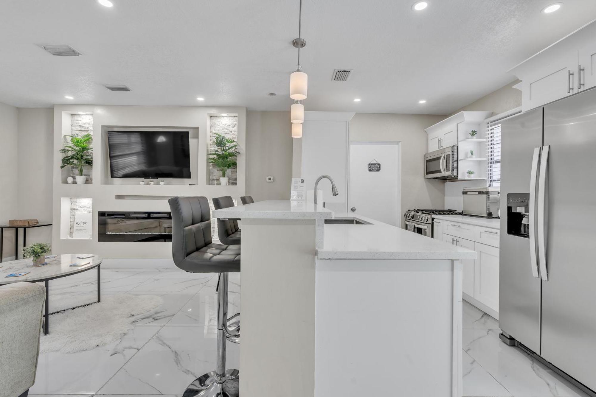 Stunning Modern Home In Tampa With Pool - Just 5 Minutes From Airport! Esterno foto