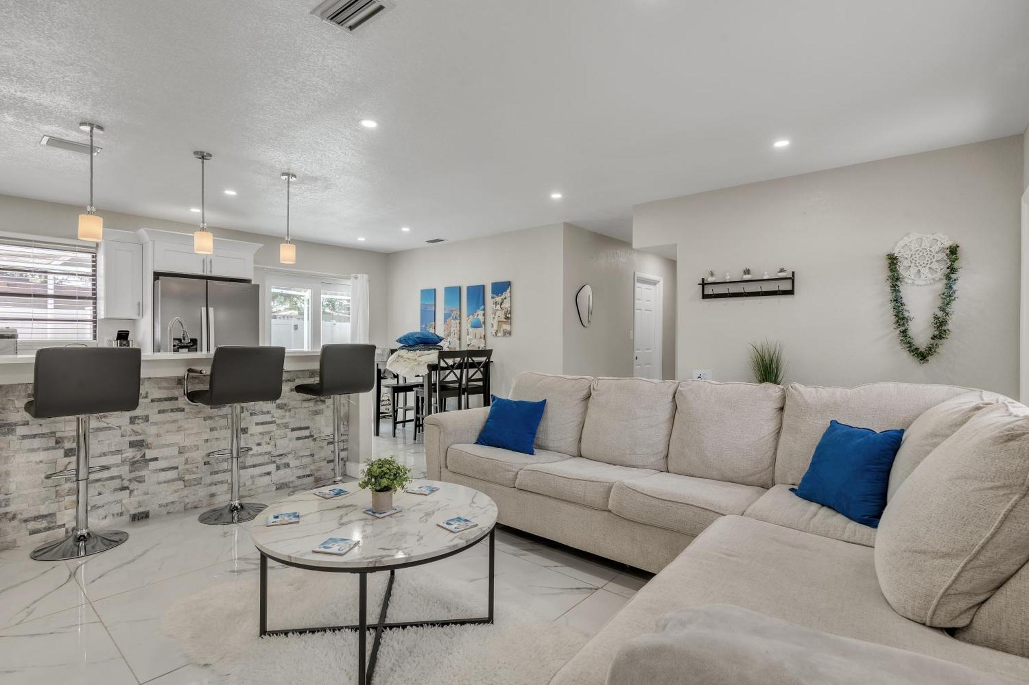 Stunning Modern Home In Tampa With Pool - Just 5 Minutes From Airport! Esterno foto