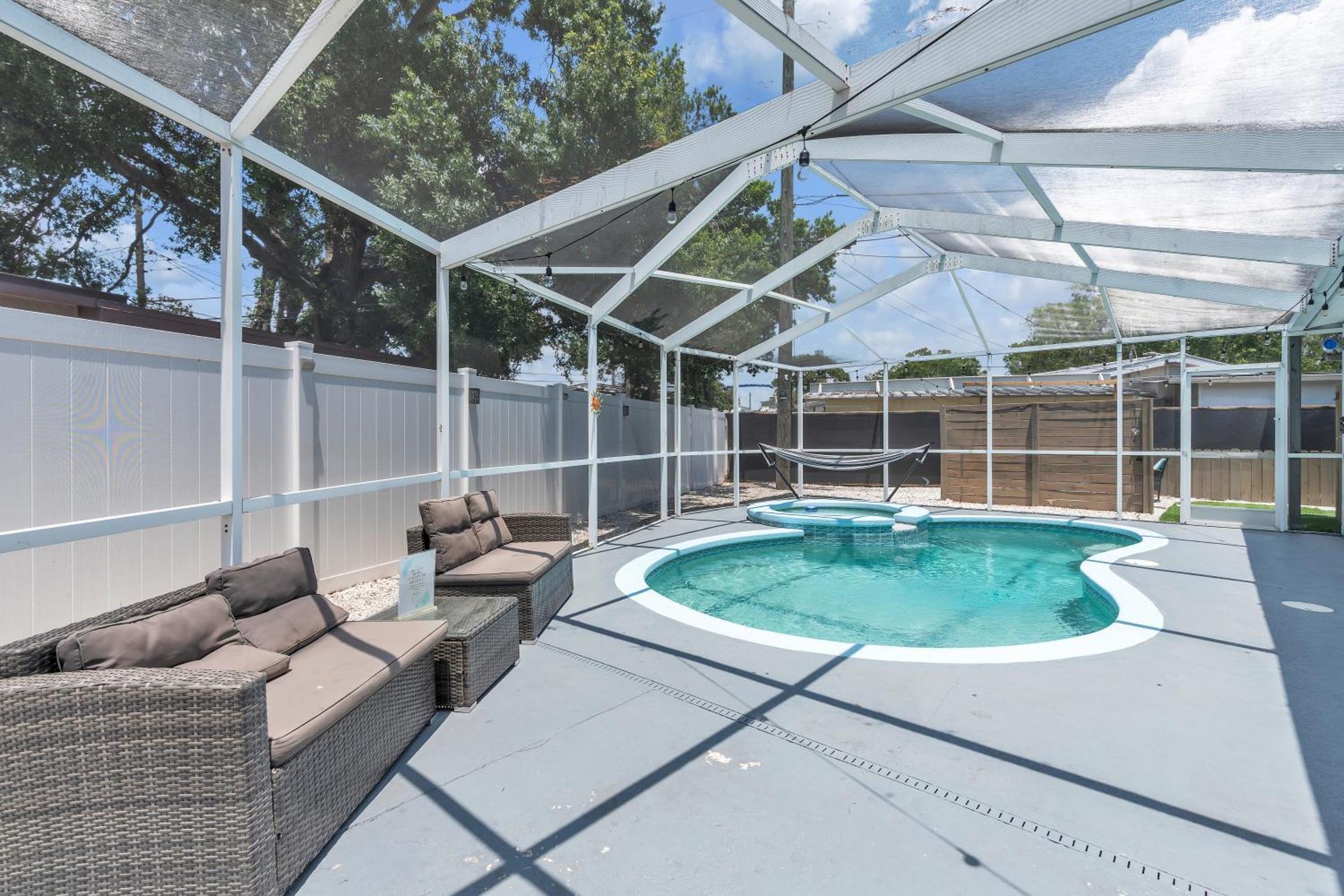 Stunning Modern Home In Tampa With Pool - Just 5 Minutes From Airport! Esterno foto